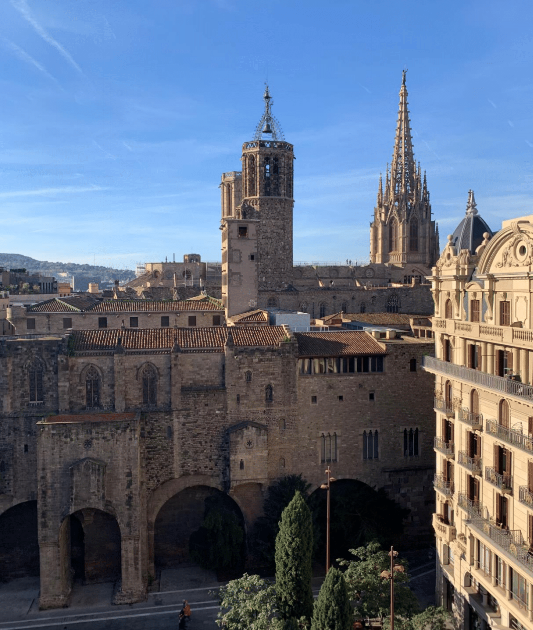 The GCEF is in the core of Barcelona, in the old town,10 minutes’ walk to the municipal and regional governments, the old port and cultural landmarks such as the opera house (Liceu), the Modernist concert hall ( Palau de la musica) and the Picasso Museum. The picture shows the unique views from the office building’s roof terrace.